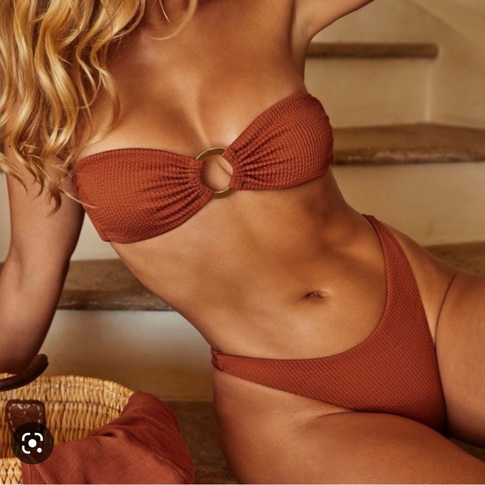 Monday Swimwear Costa Rica Bandeau Top L